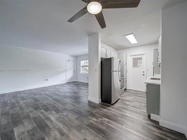 6565 Santona St #B19 — Photo 9