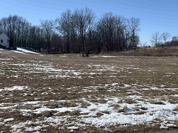 3rd image of 5891 Creek Ridge Rd