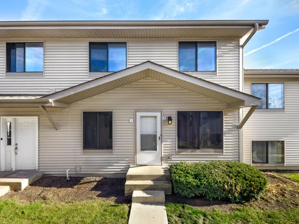 29W544 Winchester Cir S #51-2, Warrenville, IL 60555
