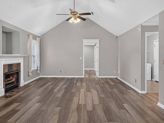 5th image of 67 Gem Dr