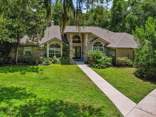 175 River Oaks Cir, Sanford, FL 32771