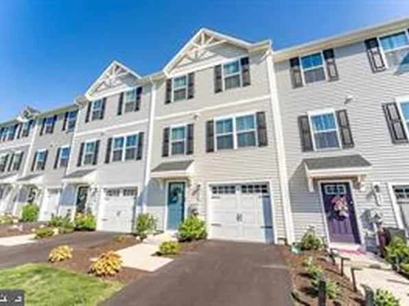 235 Hamilton Ln, Coatesville, PA 19320