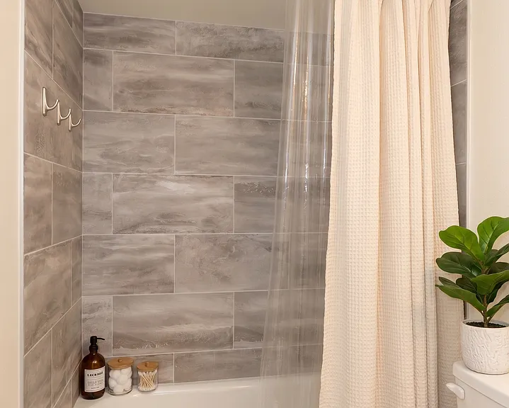 Seattle 3 Bedroom Apartment for Rent | Newly Remodeled Home with In-Unit Washer/Dryer, Private En... — Photo 47