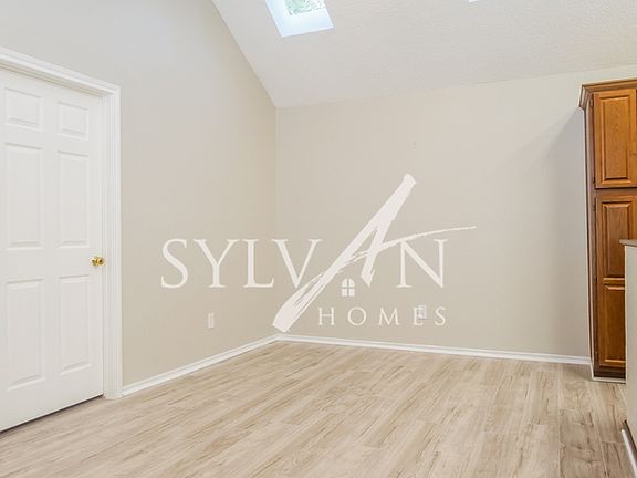 4th image of 2022 Mallard Dr