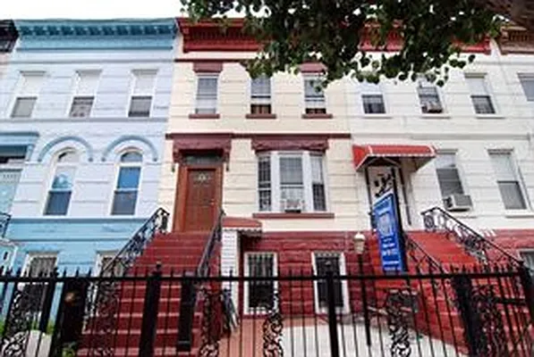Sold by Douglas Elliman | media 16