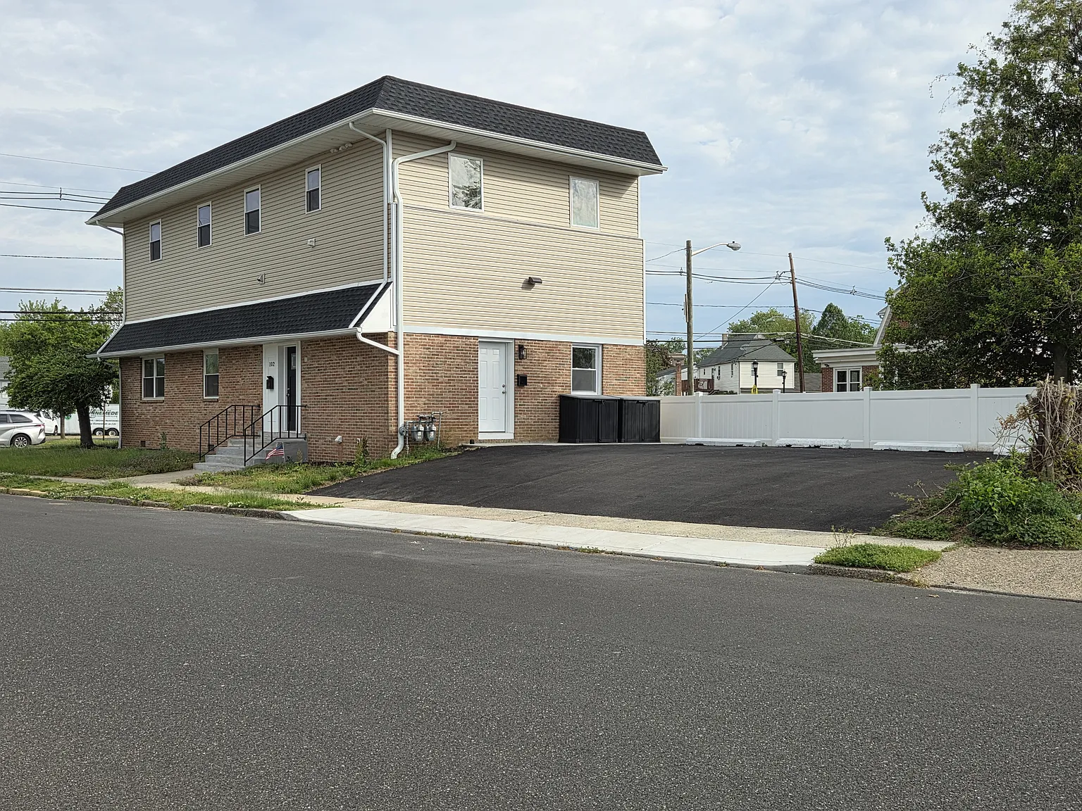 3 bed, $2,600 — Photo 2