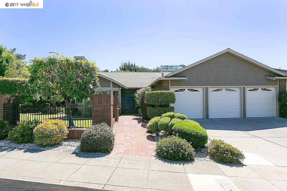 6102 Viewcrest Dr photo 1