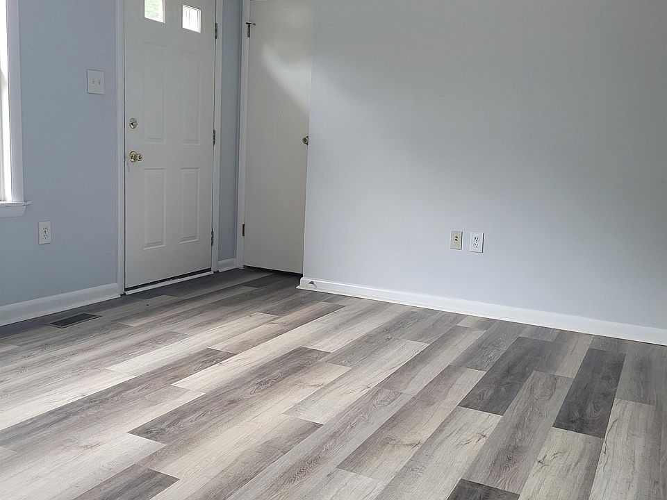 2nd image of 8779 Saint Andrews Dr