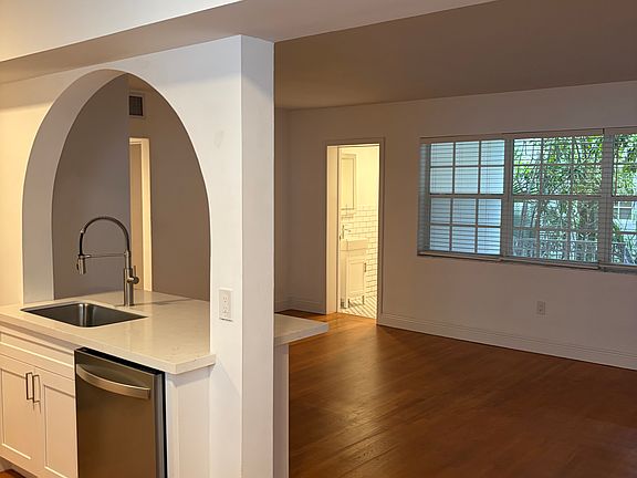 2nd image of 1561 West Ave #4