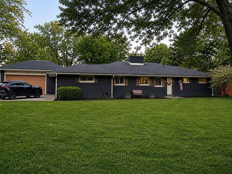 8917 Slagle Rd — Photo 1