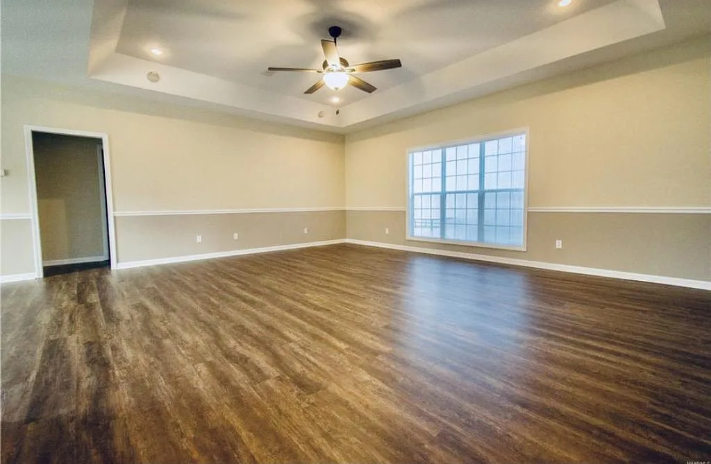 210 Wakefield Way — Photo 3