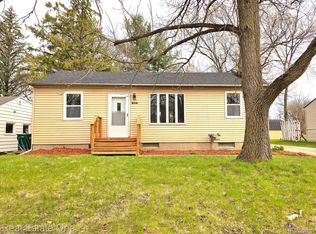 2114 W Miller Rd, Lansing, MI 48911
