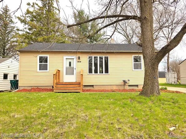 2114 W Miller Rd, Lansing, MI 48911