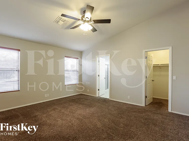6654 E Rhodes St — Photo 8