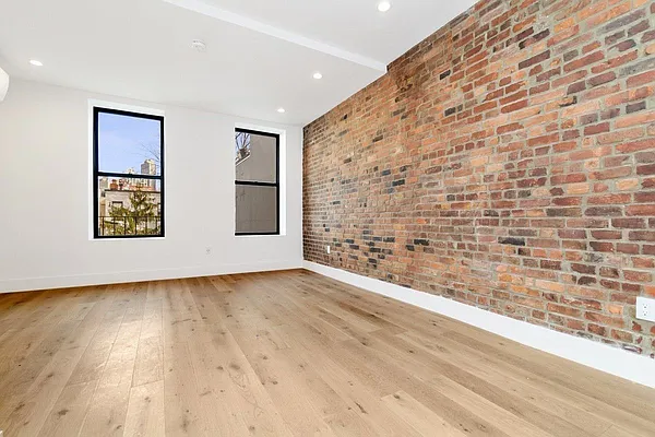 Rented by REAL New York | media 4