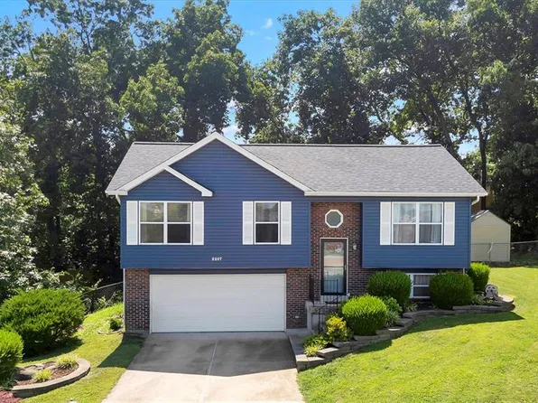 2207 San Simeon Dr, Arnold, MO 63010