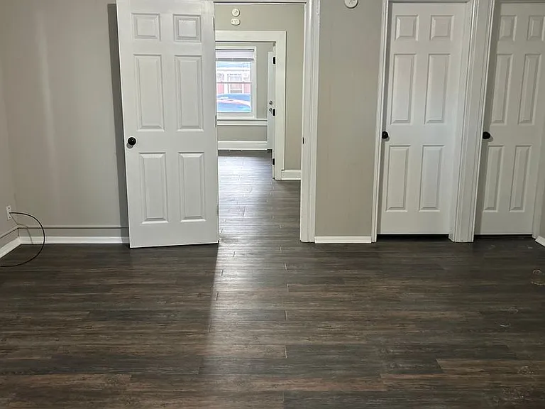 118 S Main St — Photo 17