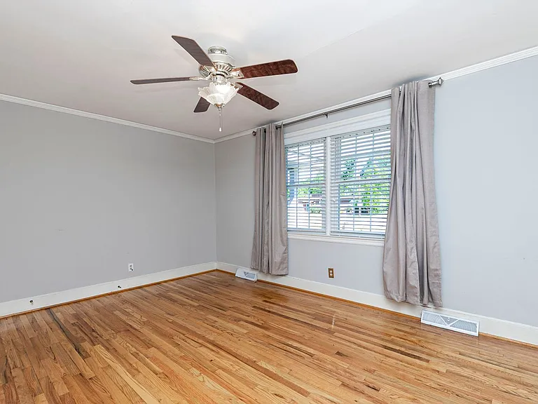 941 Evergreen Ave — Photo 30