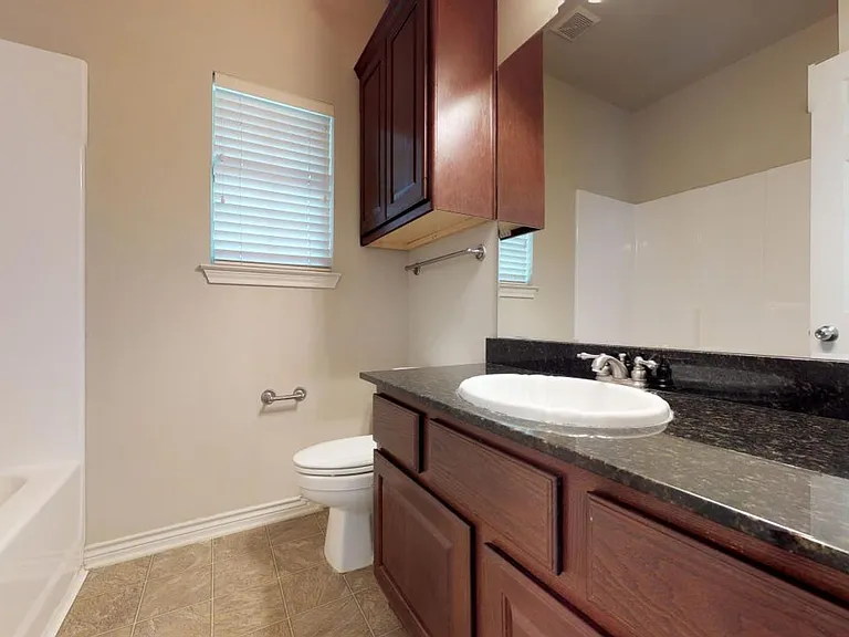 146 Forest Dr — Photo 17