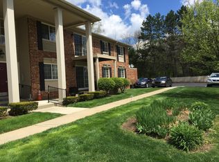 6121 Orchard Lake Rd APT 201, West Bloomfield, MI 48322