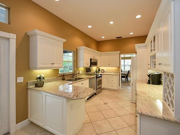 3rd image of 13611 Heritage Way