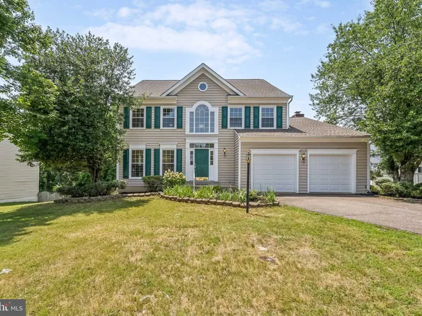 10402 Campbell Dr, Fredericksburg, VA 22408