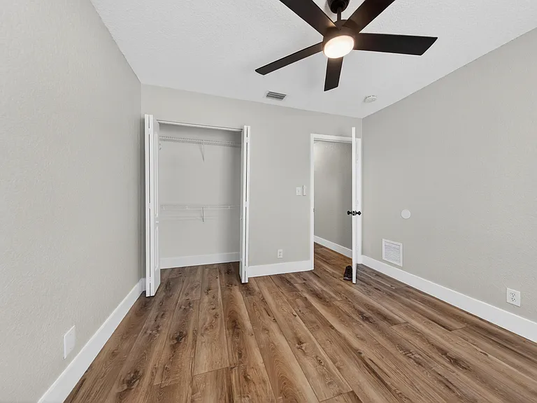 351 NW 8th Ave — Photo 24