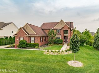 3665 High Grove Way, Lake Orion, MI 48360