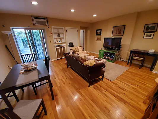 Rented by 4 Corners Realty, LLC | media 10