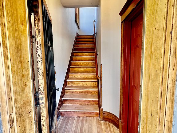 2nd image of 1552-1552 Pennsylvania St #2