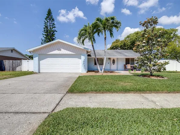 12502 Cumberland Dr, Largo, FL 33773