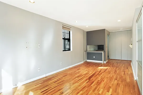 Rented by Corcoran | media 26