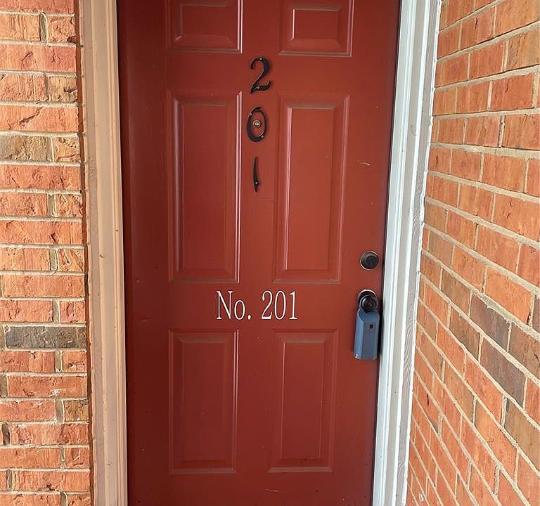1st image of 1982 Greenpoint Dr APT 201