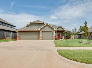 14101 Village Run Dr, Piedmont, OK 73078