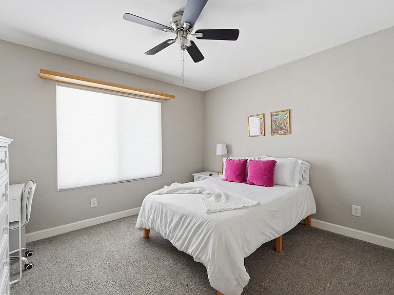 932 W Julie Dr — Photo 29