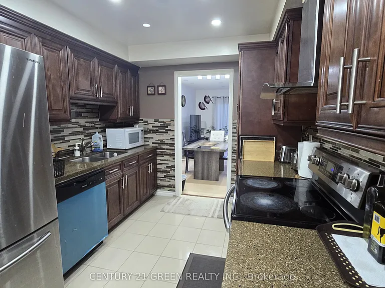 849 Millworks Cres — Photo 9