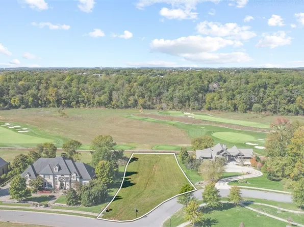 1333 Overlook Ln, Bowling Green, KY 42103