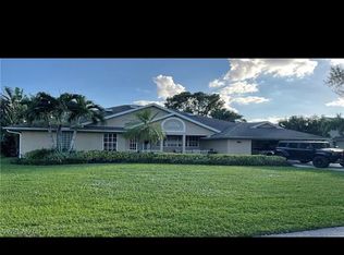 6715 Willow Lake Cir, Fort Myers, FL 33966