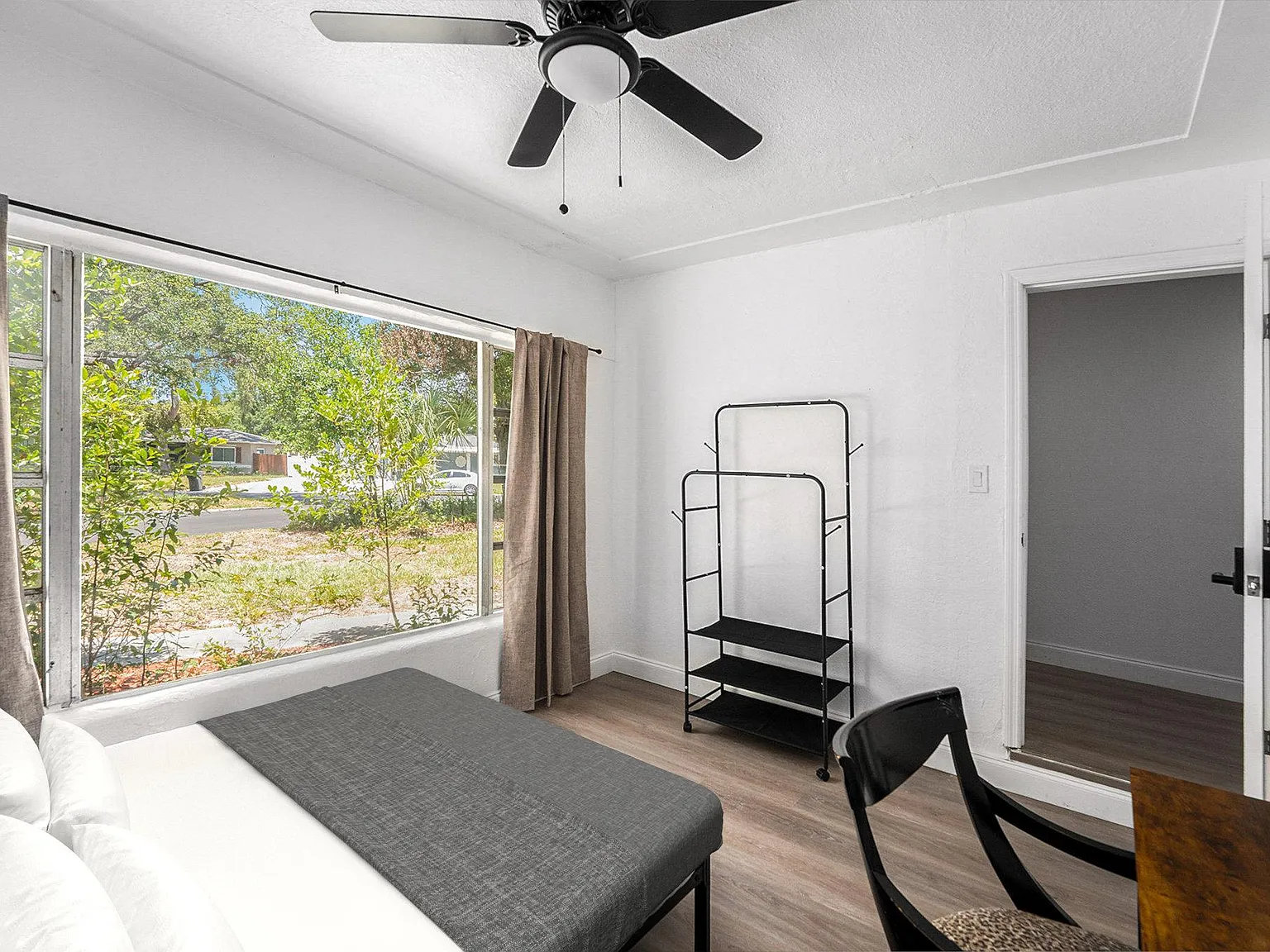 4 bed, 3.0 bath, 1748 sqft, $936 — Photo 3