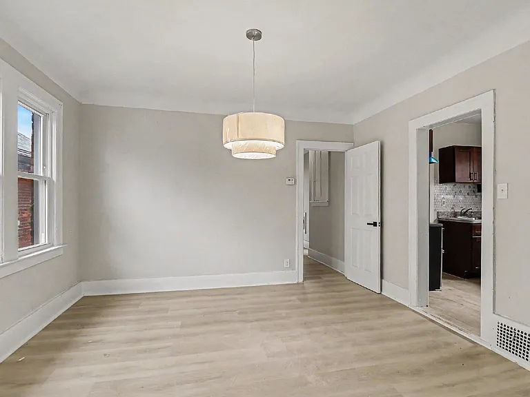 3027 Tuxedo St — Photo 8