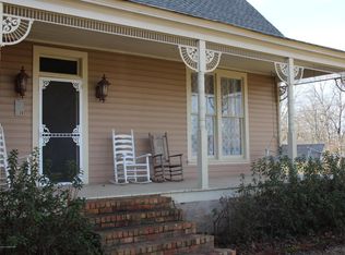 401 Oak St, Como, MS 38619