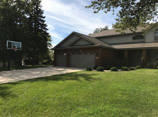 8540 S 83rd Ct, Hickory Hills, IL