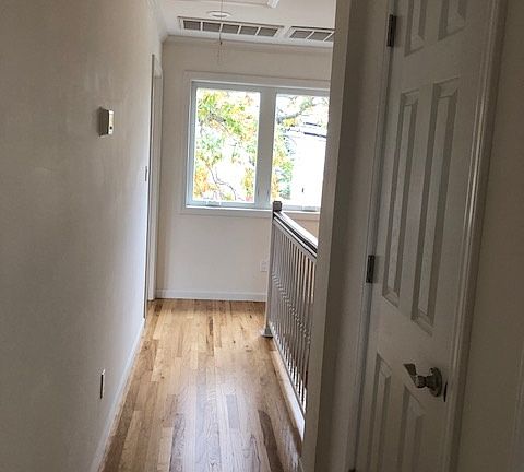 5th image of 525 Terrace Ave