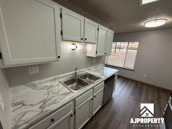 1000 S Summit Ave #5