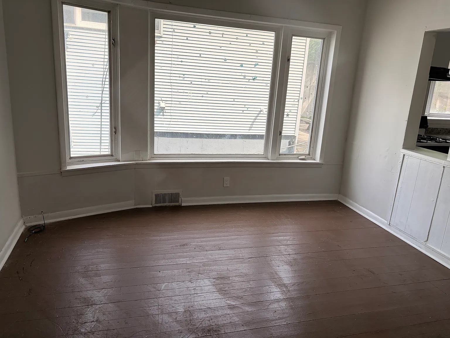 3 bed, $1,450 — Photo 3