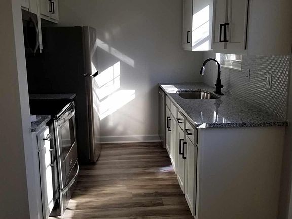 4th image of 2018 Silverbrook Dr