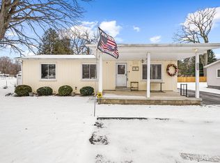 5220 Ormond Rd, White Lake, MI 48383