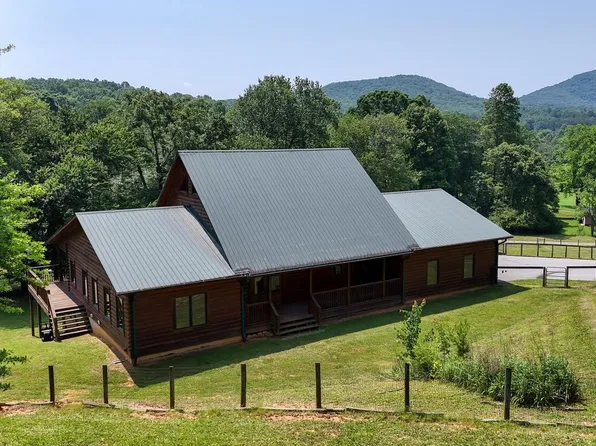 130 Stable Gate Dr, Blairsville, GA 30512