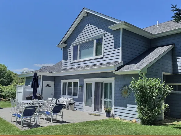 https://photos.zillowstatic.com/fp/144a574518b02e661cf29a33100c15a4-p_e.webp