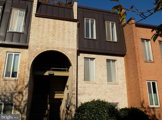 5049 7th Rd S APT 302, Arlington, VA 22204